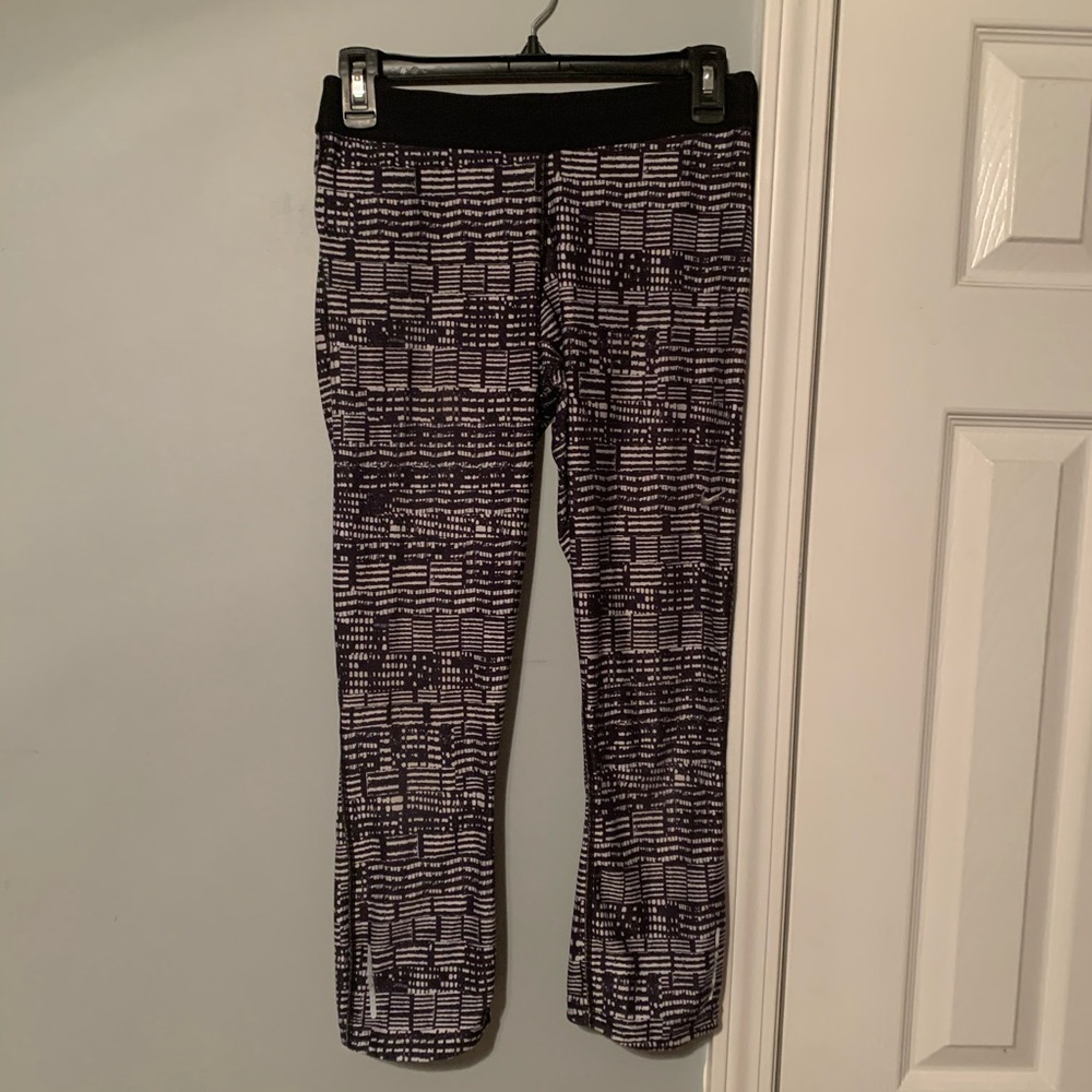 Great Nike leggings... very comfortable low rise